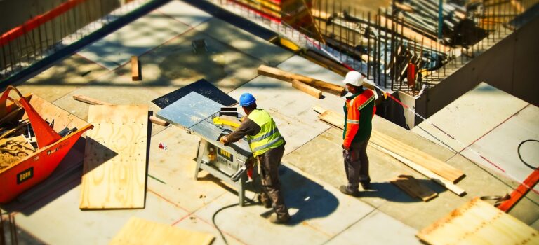 Les travailleurs intérimaires et permanents exposés aux accidents du travail Les travailleurs intérimaires et permanents exposés aux accidents du travail